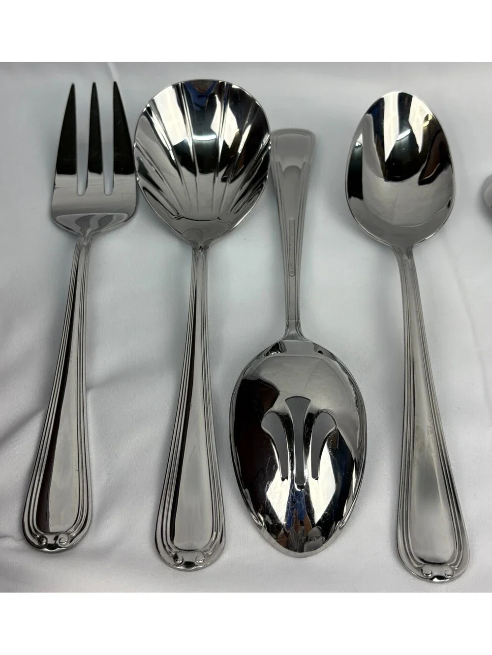 Reed & Barton Stainless Steel Lot of 47pcs Assorted Silverware With Box